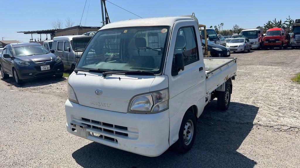 Hijet Mini Truck, photograph 1 of 4